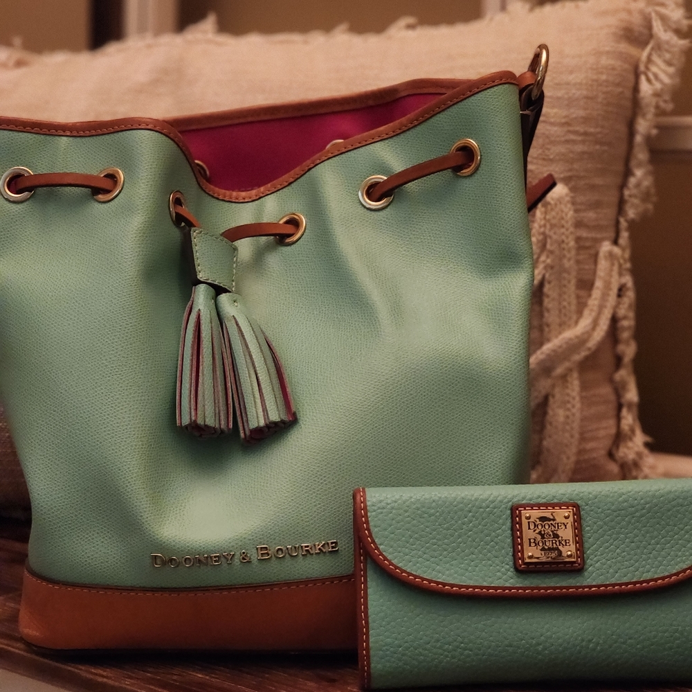 Dooney & Bourke Purse and Wallet. Green and Tan.  Excellent condition!